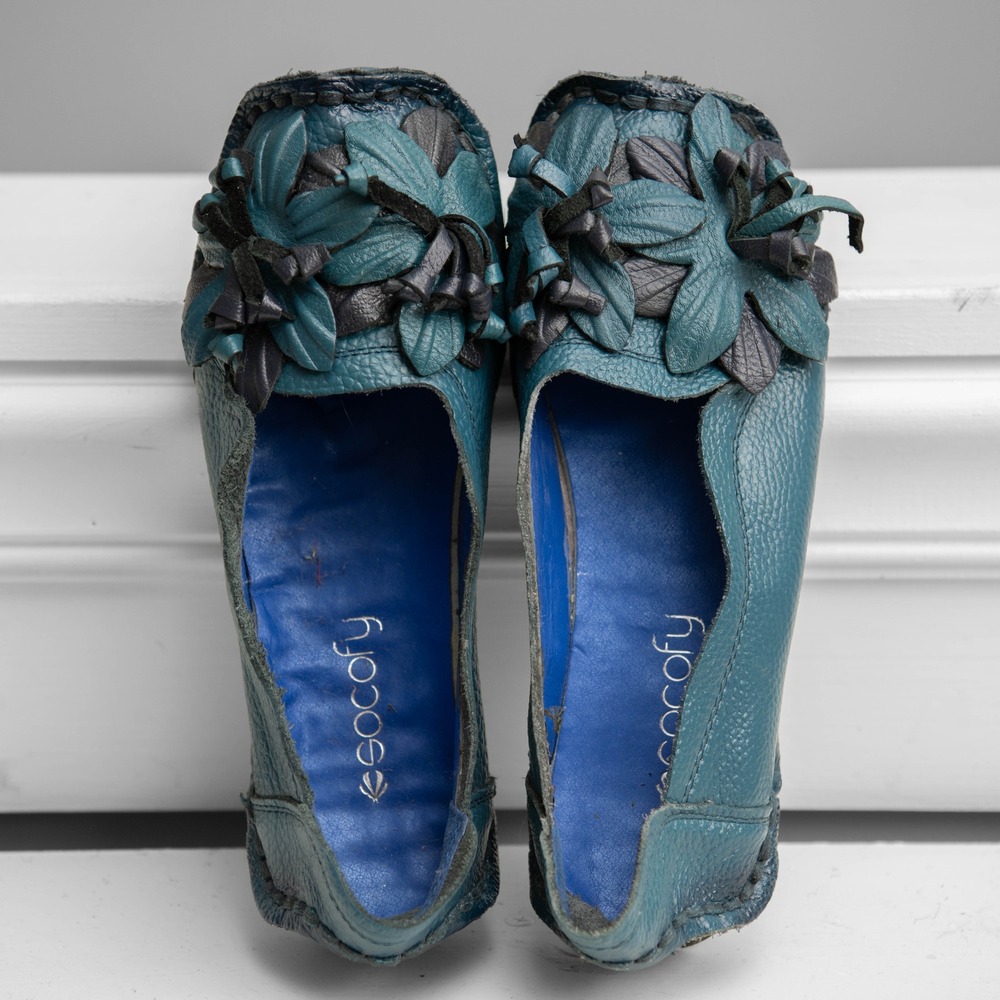 Socofy Shoes Sz 6 Blue Leather 3D Floral Applique Art to Wear Lagenlook Boho Art